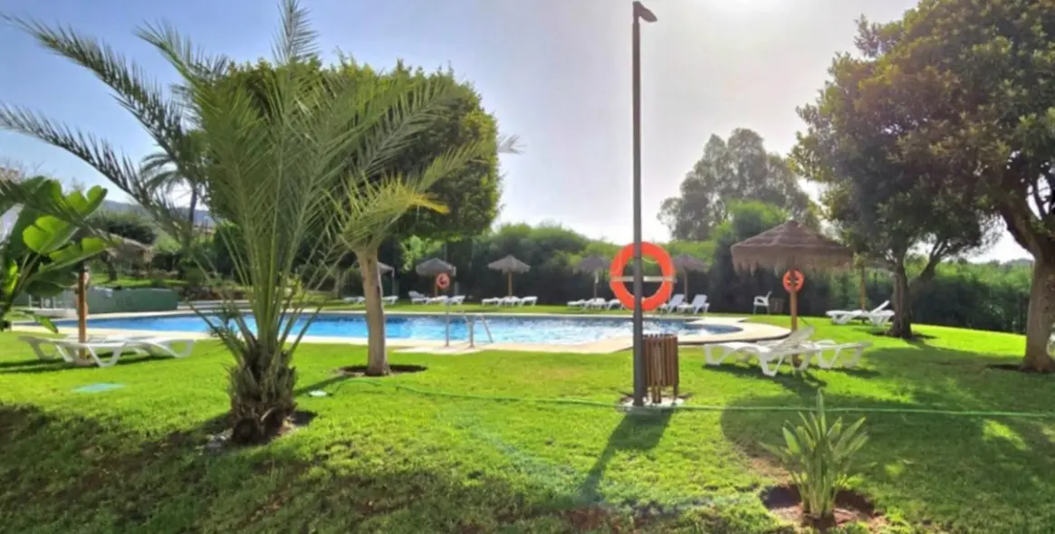 Sale of ground floor apartment in Marbella 2