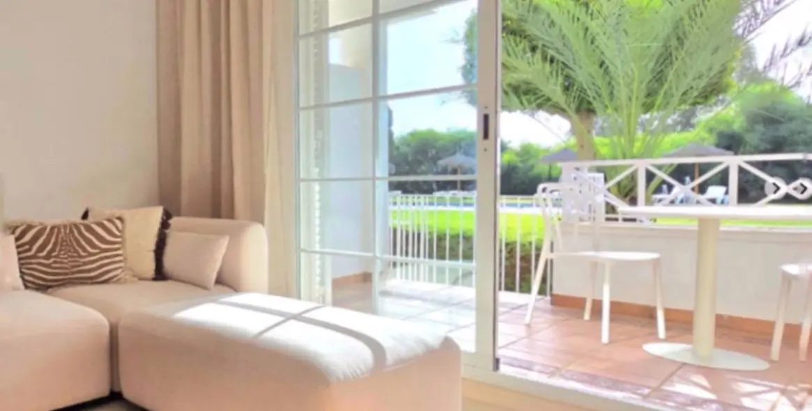 Продажа апартаментов на первом этаже в Río Real 6