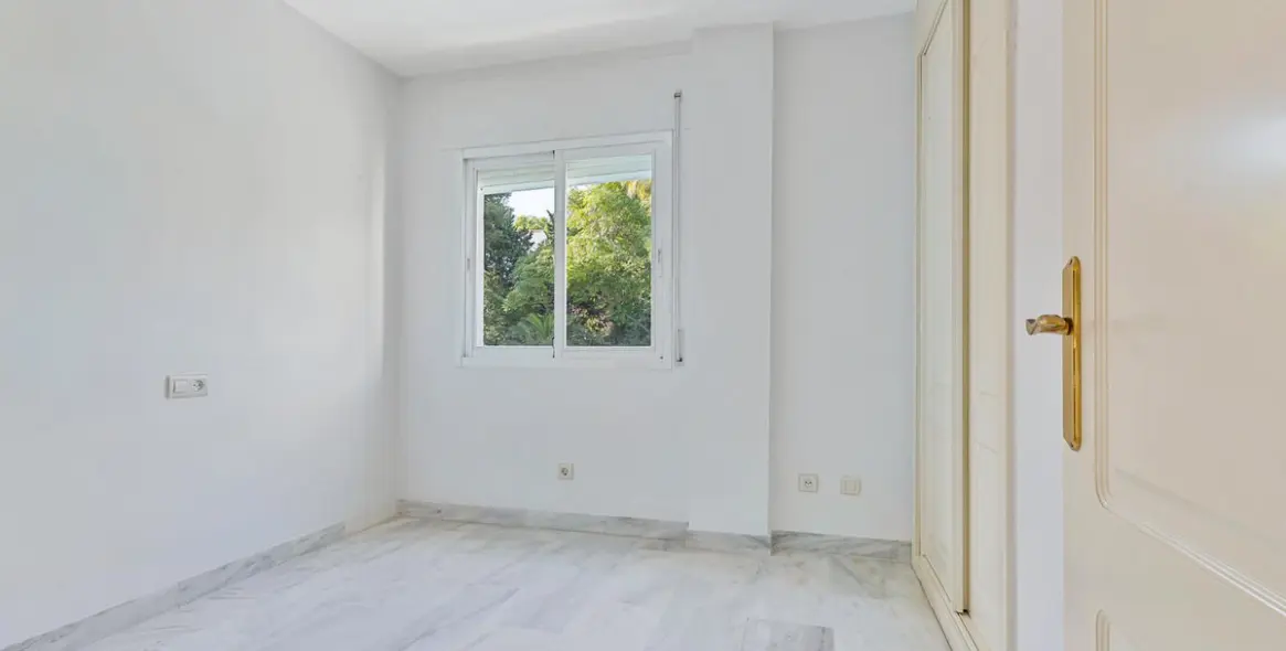 Sale of studio in Marbella 16