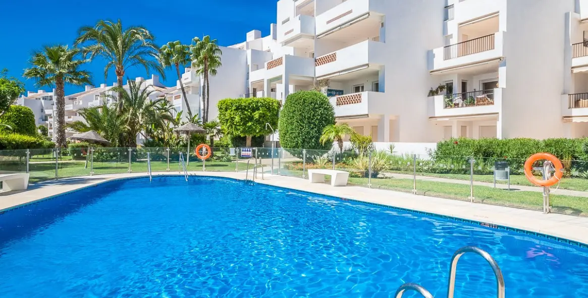 Sale of ground floor apartment in Riviera del Sol 1