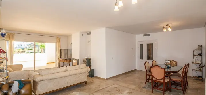 Sale of ground floor apartment in Riviera del Sol 2