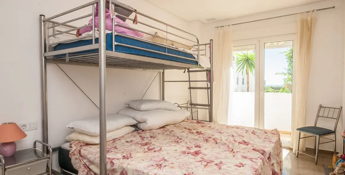 Sale of ground floor apartment in Riviera del Sol 6