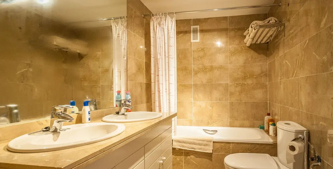 Sale of ground floor apartment in Riviera del Sol 9