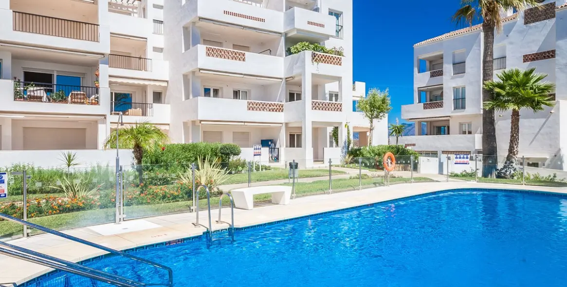 Sale of ground floor apartment in Riviera del Sol 15
