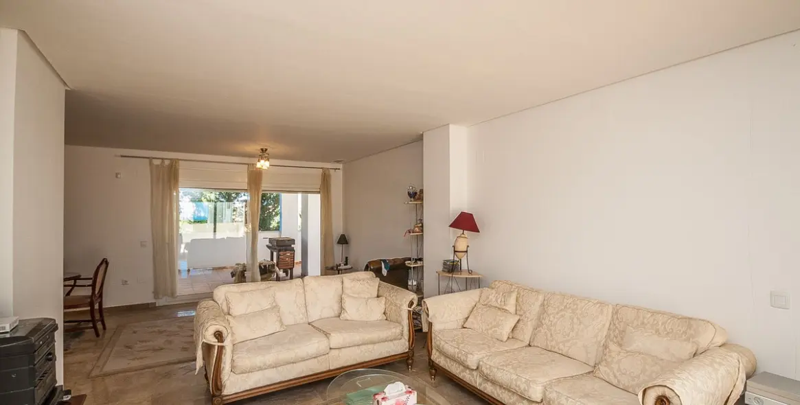 Sale of ground floor apartment in Riviera del Sol 19