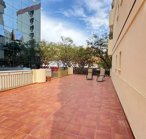 Продажа апартаментов на среднем этаже в Marbella