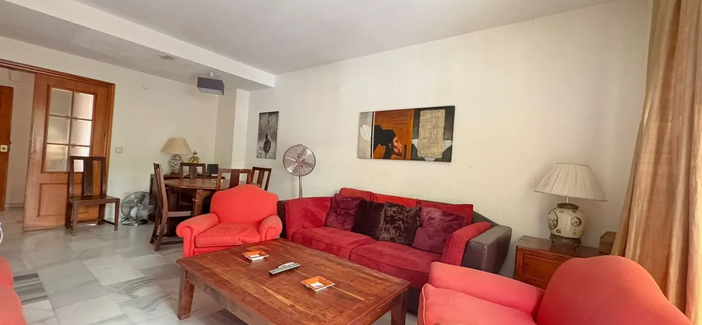 Sale of middle floor apartment in Marbella 1