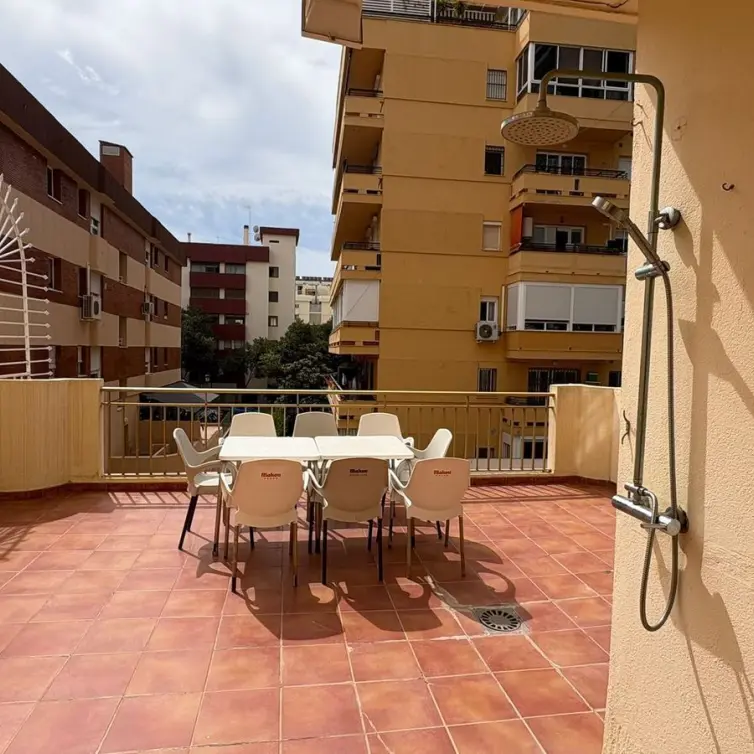 Sale of middle floor apartment in Marbella