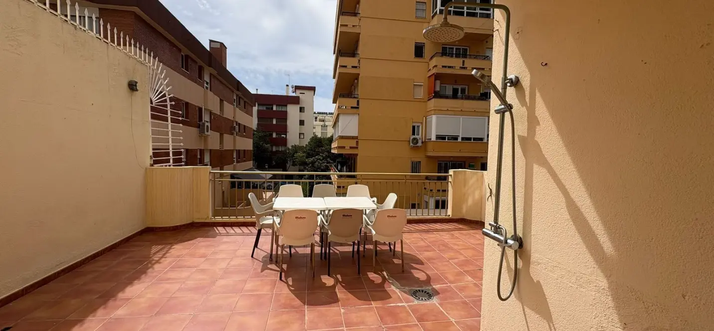 Sale of middle floor apartment in Marbella 2