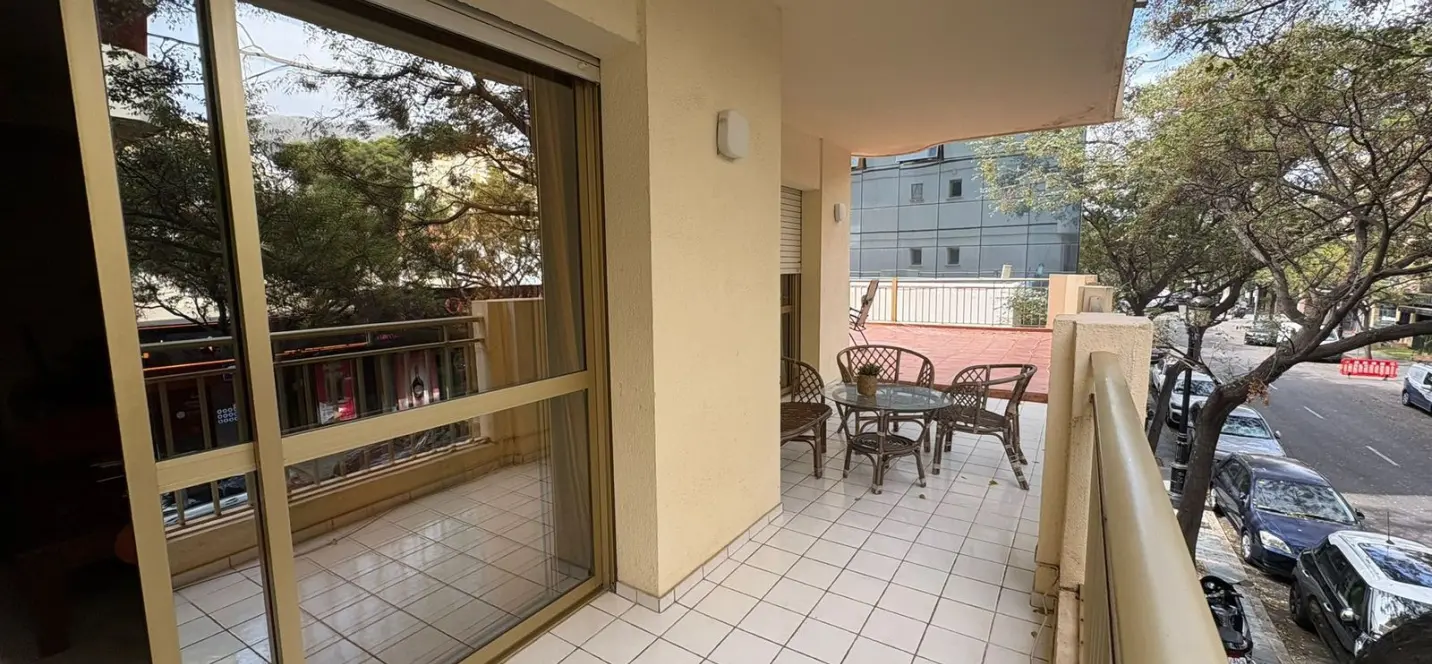 Sale of middle floor apartment in Marbella 4