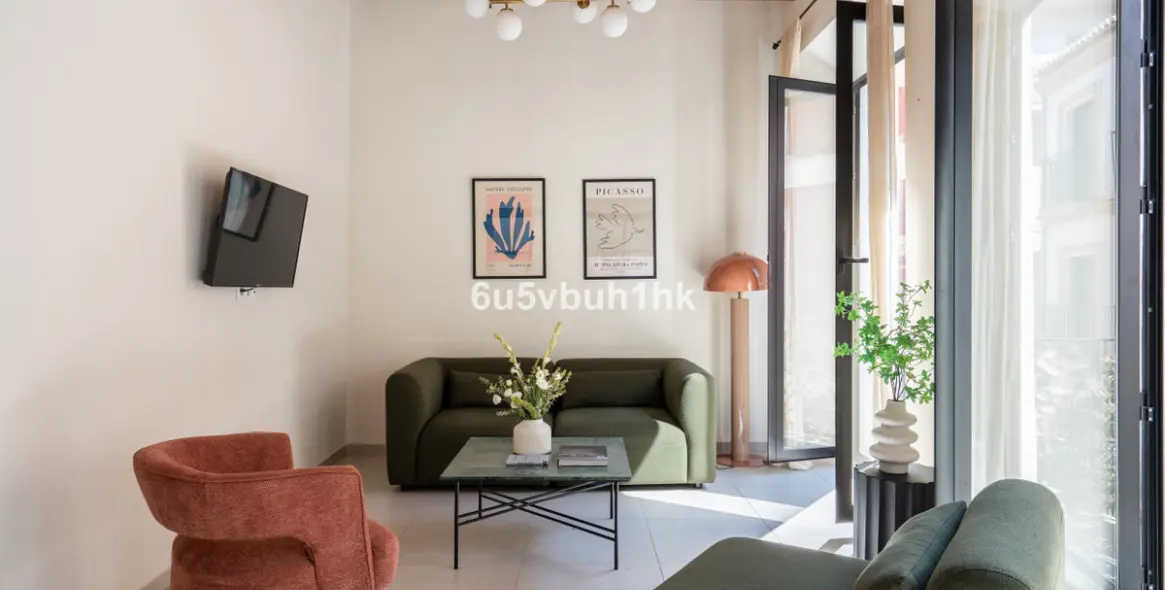 Sale of ground floor apartment in Malaga (district Málaga Centro) 3