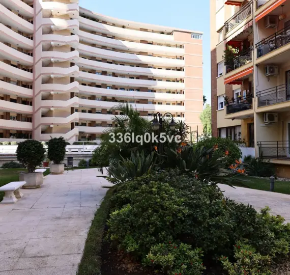 Продажа апартаментов на среднем этаже в Marbella