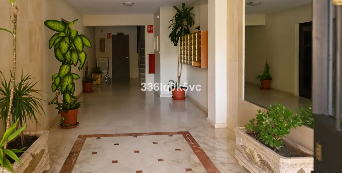 Sale of middle floor apartment in Marbella 26