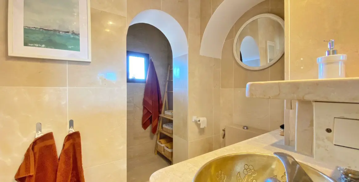 Sale of penthouse in Marbella 27