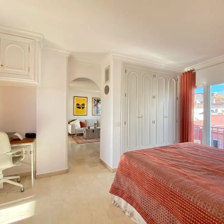 Sale of penthouse in Marbella