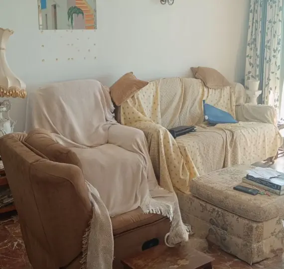 Sale of middle floor apartment in Carvajal