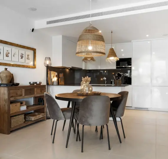 Sale of ground floor apartment in Estepona