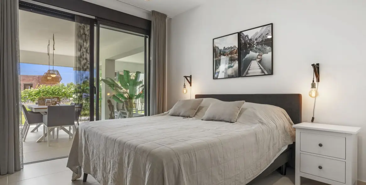 Sale of ground floor apartment in Estepona 9