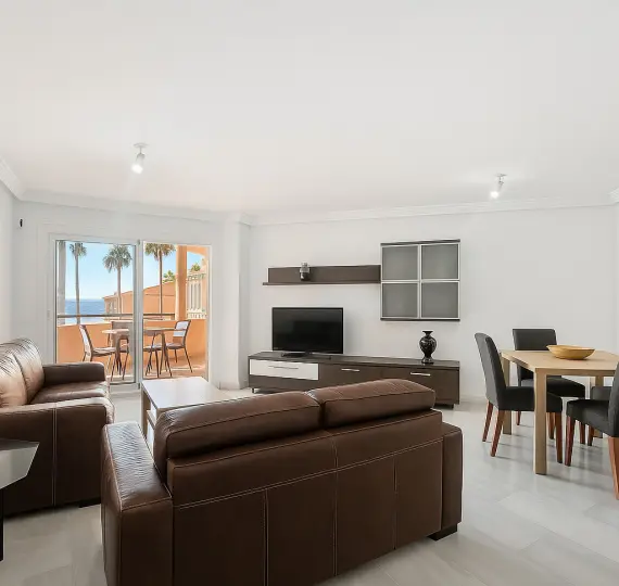 Middle floor apartment R5190250