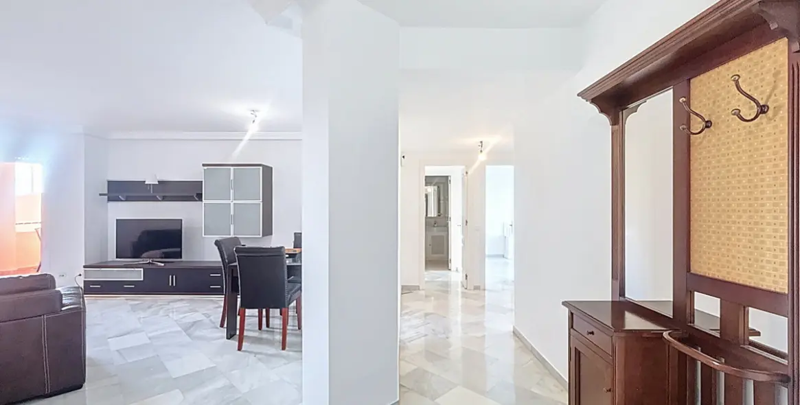 Продажа апартаментов на среднем этаже в Estepona (район Estepona) 8