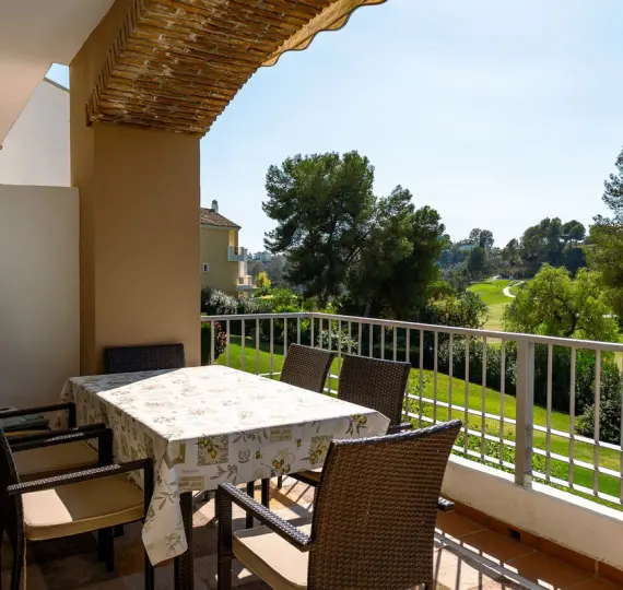 Sale of middle floor apartment in Los Arqueros