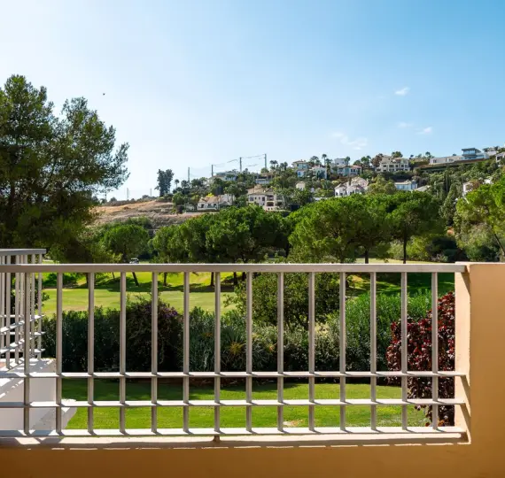 Sale of middle floor apartment in Los Arqueros