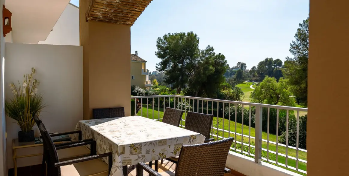 Продажа апартаментов на среднем этаже в Los Arqueros 2