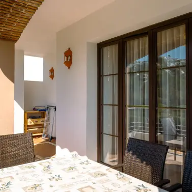 Venta de apartamento en planta media en Los Arqueros