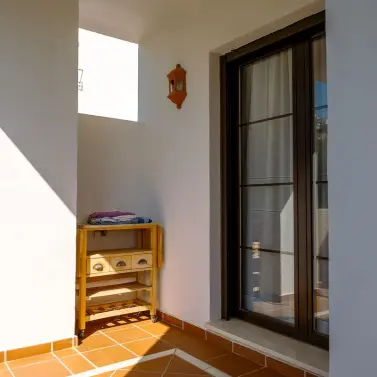 Venta de apartamento en planta media en Los Arqueros