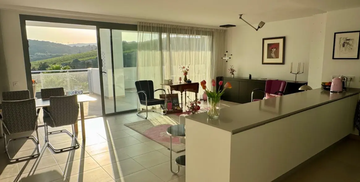 Sale of penthouse in Casares 3