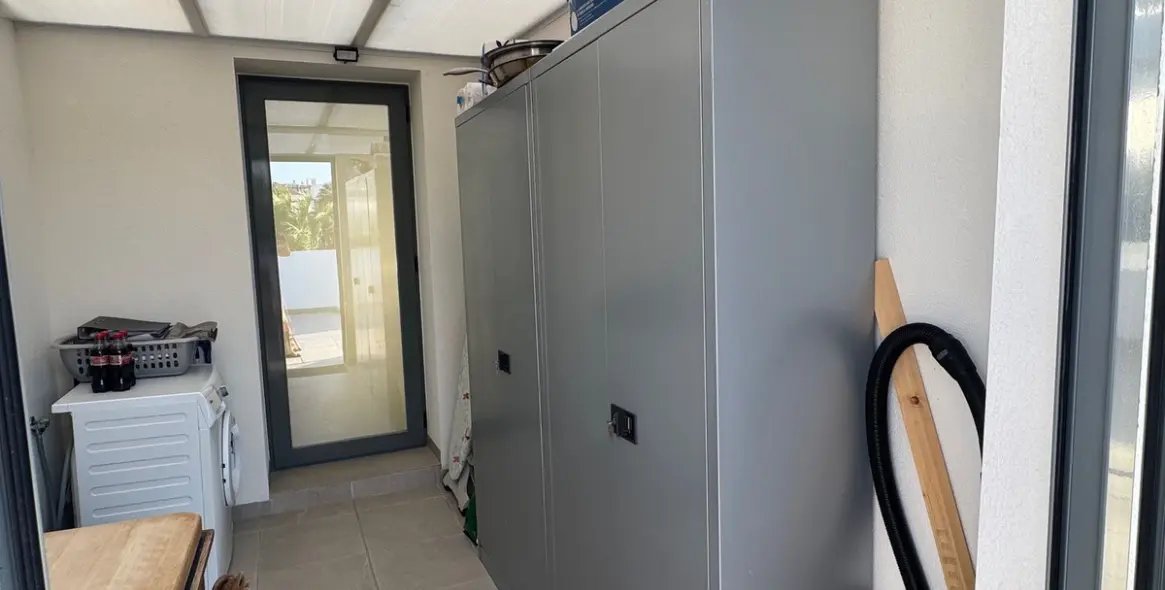 Sale of penthouse in Casares 22