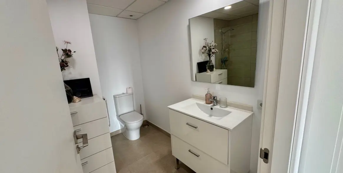 Sale of penthouse in Casares 27