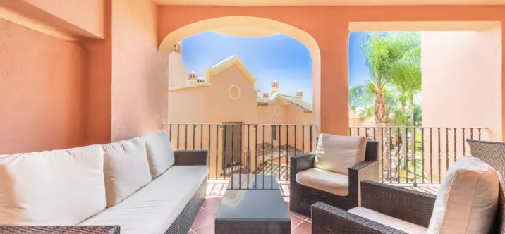 Sale of townhouse in Estepona 3