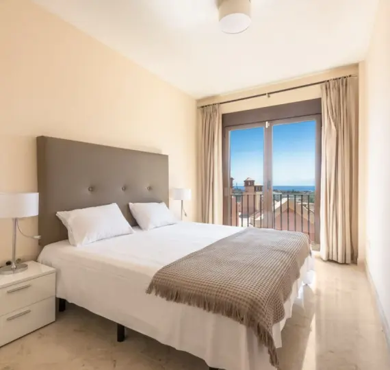 Sale of townhouse in Estepona