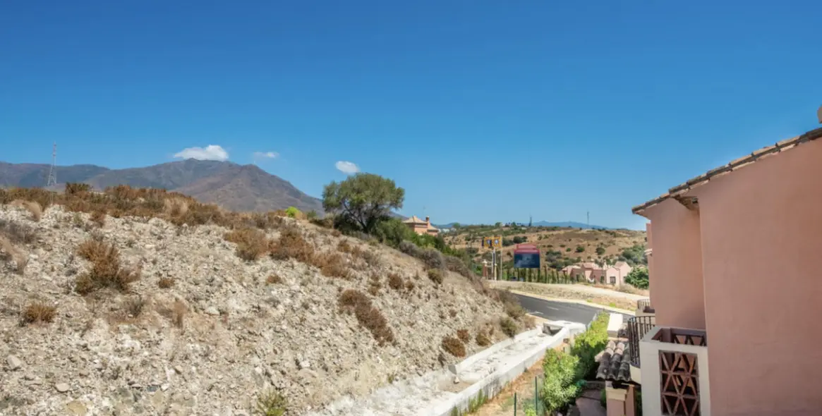 Sale of townhouse in Estepona 15