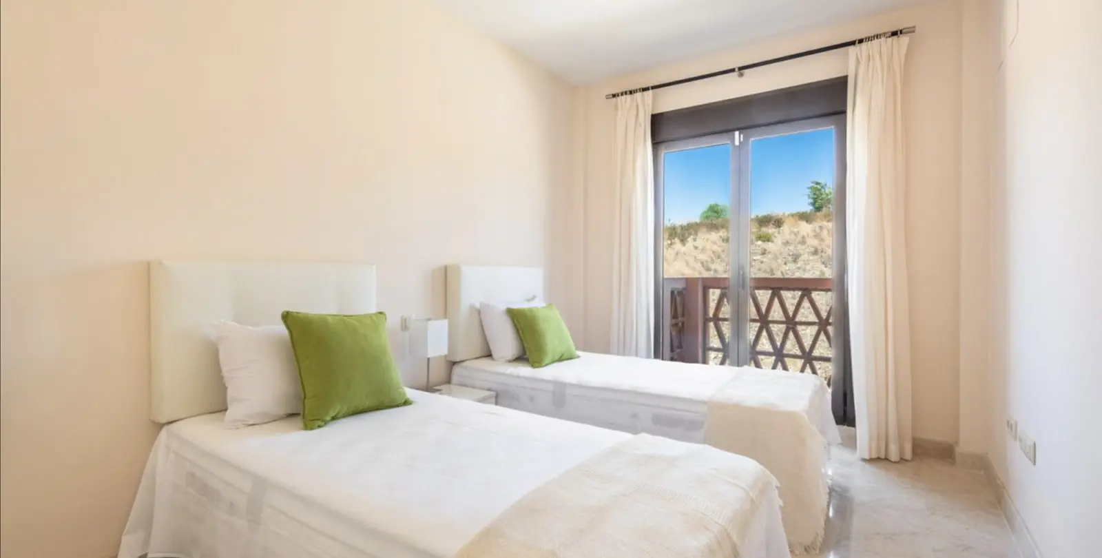 Продажа таунхауса в Estepona 6