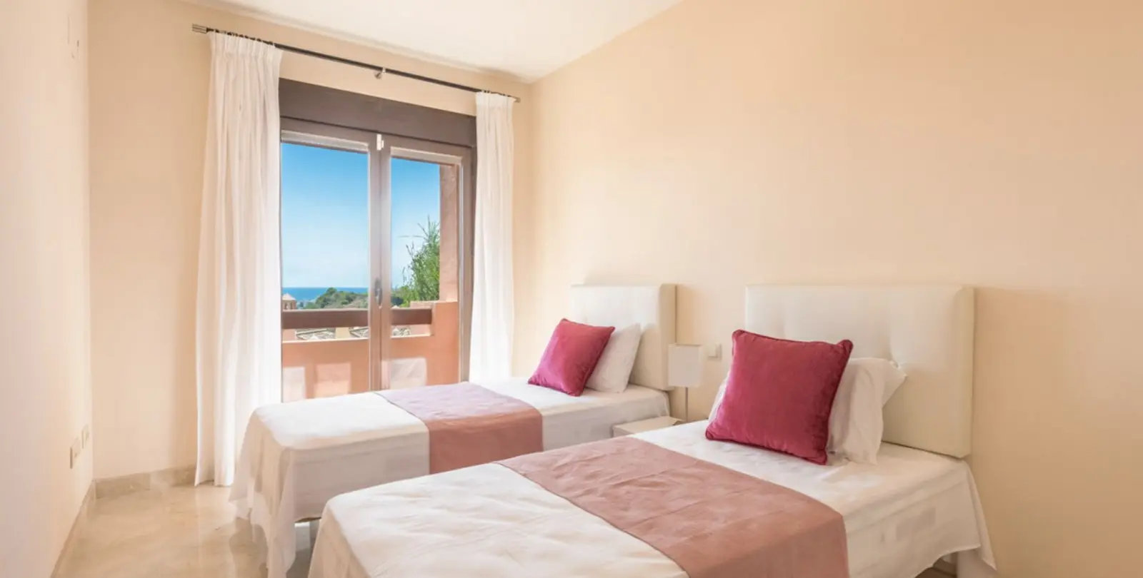 Продажа таунхауса в Estepona 7