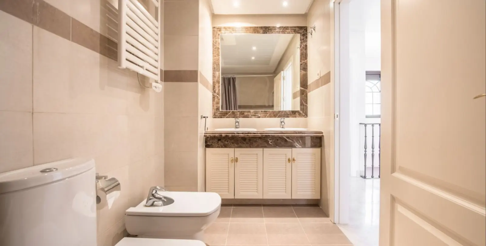 Продажа таунхауса в Estepona 10
