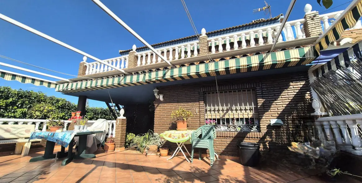 Продажа дома на две семьи в Alhaurín el Grande 5