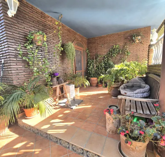 Продажа дома на две семьи в Alhaurín el Grande