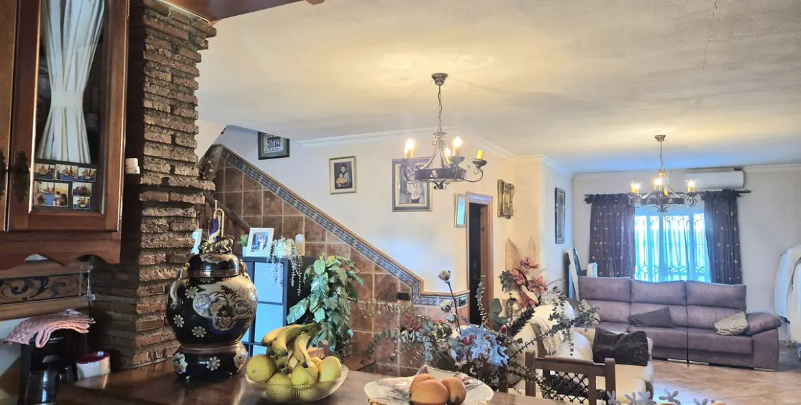 Продажа дома на две семьи в Alhaurín el Grande 13