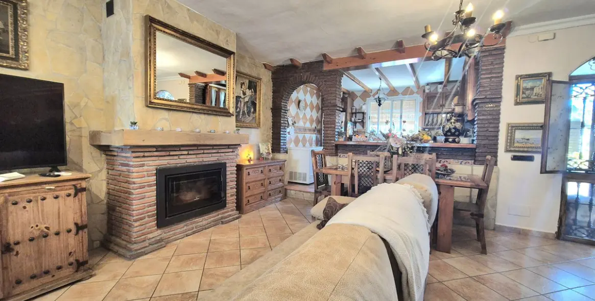 Продажа дома на две семьи в Alhaurín el Grande 18