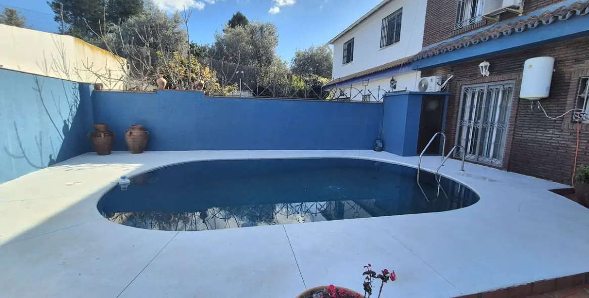 Sale of semi-detached house in Alhaurín el Grande 41