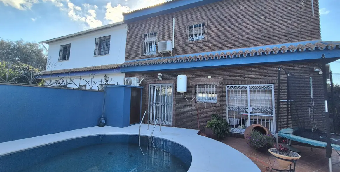 Sale of semi-detached house in Alhaurín el Grande 42