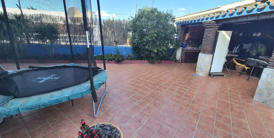 Sale of semi-detached house in Alhaurín el Grande 46