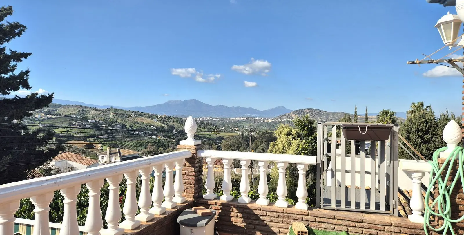 Sale of semi-detached house in Alhaurín el Grande 2