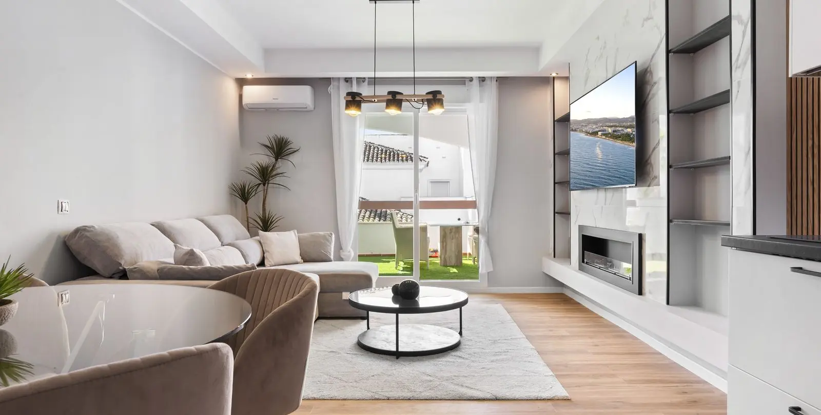 Sale of ground floor apartment in Nueva Andalucía 2