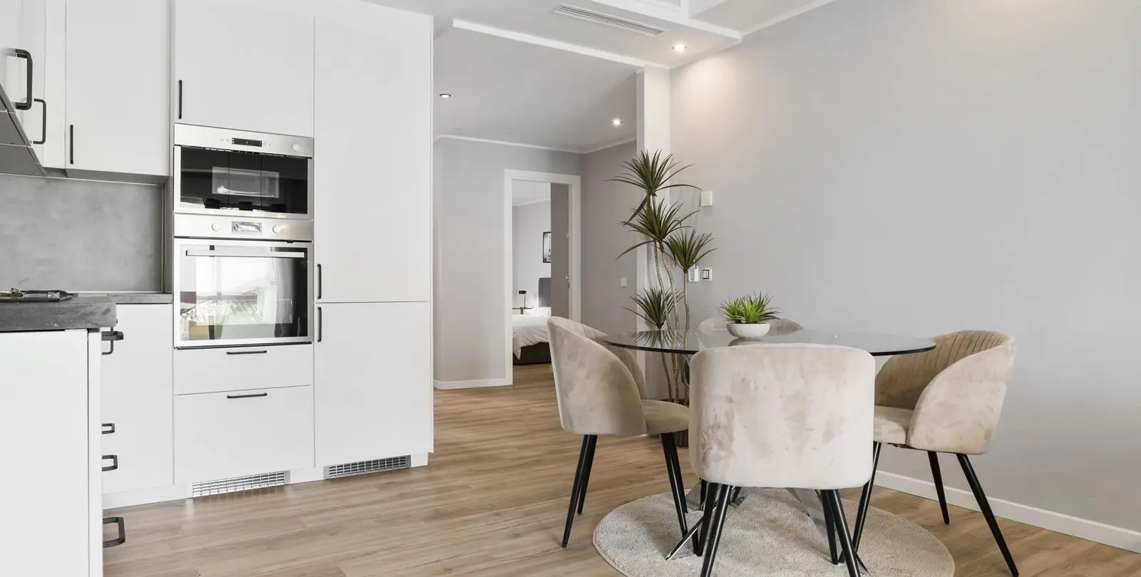 Sale of ground floor apartment in Nueva Andalucía 7