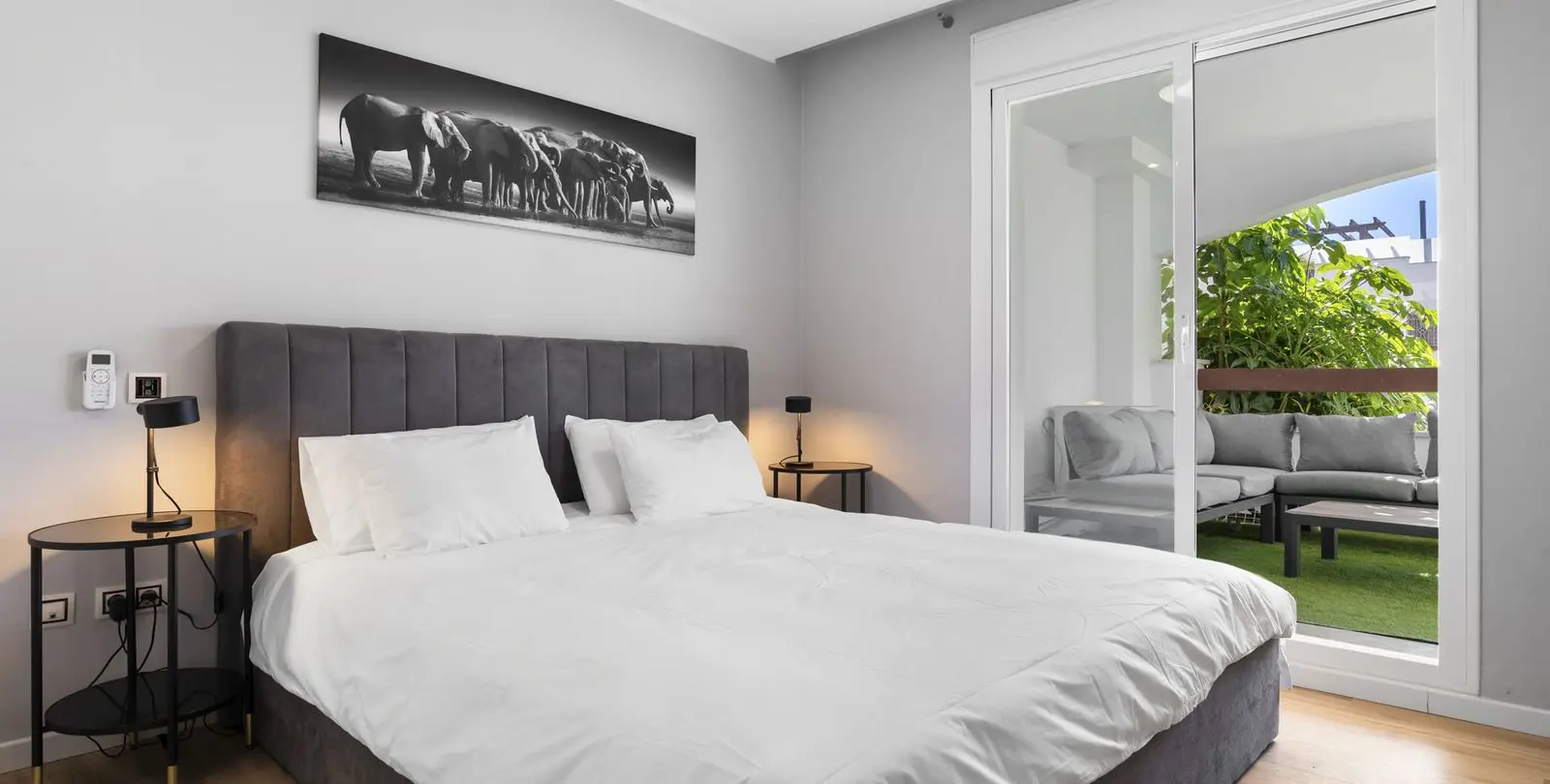 Sale of ground floor apartment in Nueva Andalucía 9