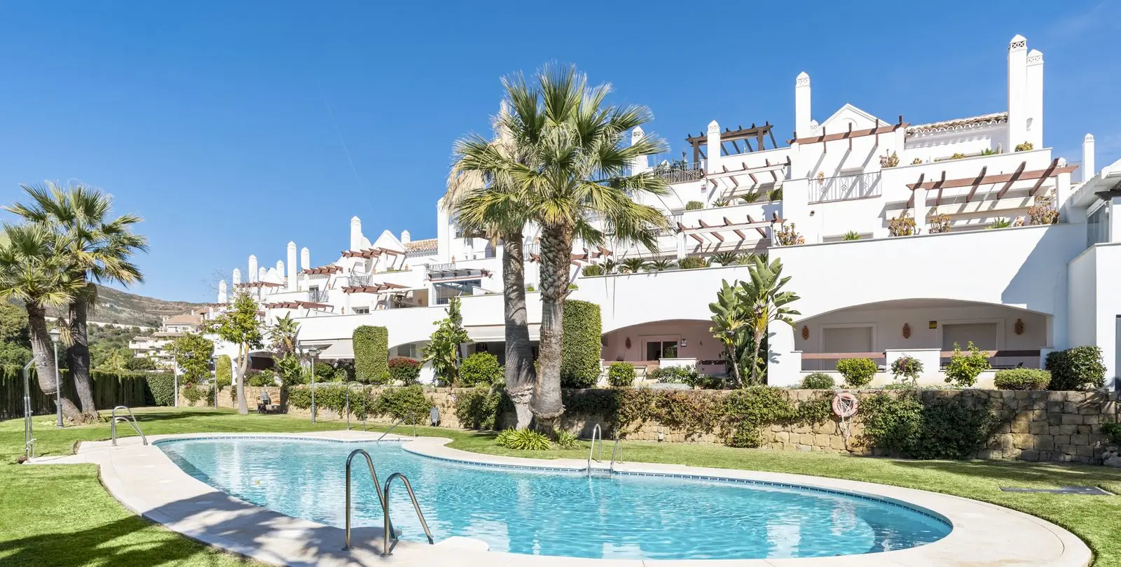 Sale of ground floor apartment in Nueva Andalucía 21